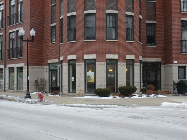 4141 N Lincoln Ave in Chicago, IL - Foto de edificio - Building Photo