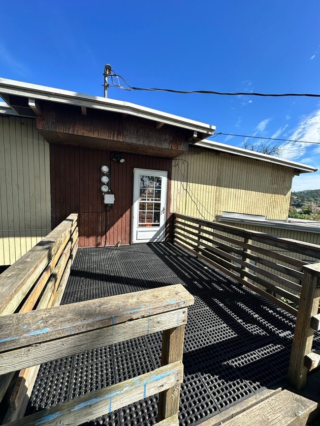 property at 1863 NW Otie St