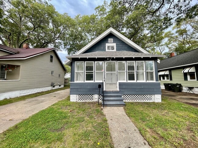 property at 884 Emerson Ave
