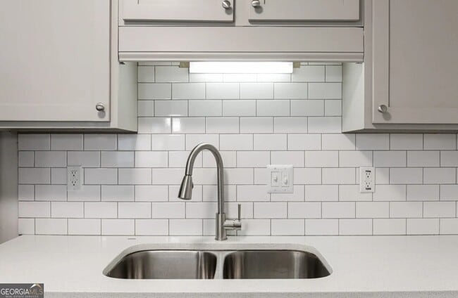 2330 Cobb Pkwy SE in Smyrna, GA - Building Photo - Building Photo