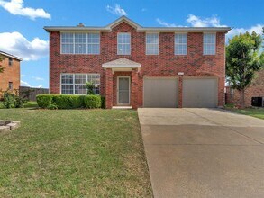 235 Yale Blvd in Glenn Heights, TX - Building Photo - Building Photo