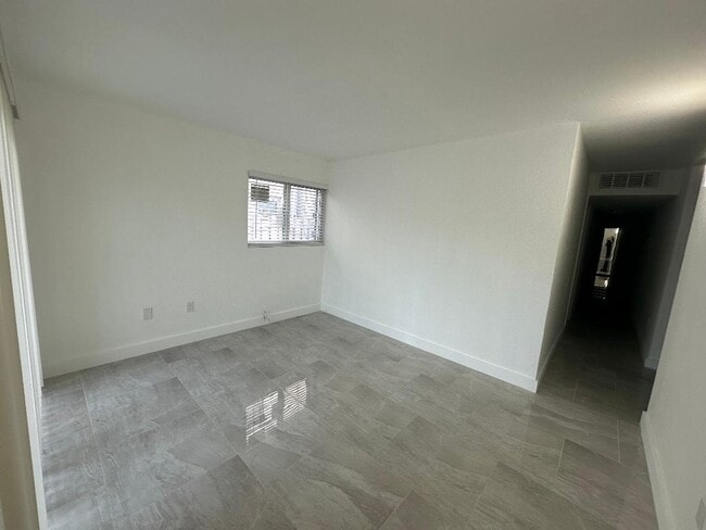 745 82nd St, Unit 1 in Miami Beach, FL - Foto de edificio - Building Photo