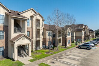 THE OAKMOOR in Houston, TX - Building Photo - Building Photo