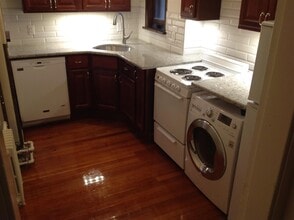 26 Dover St, Unit 2 in Cambridge, MA - Building Photo - Building Photo