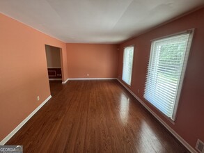 4977 Rockbridge Rd SW in Stone Mountain, GA - Building Photo - Building Photo