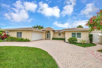 2612 NE 5th St in Pompano Beach, FL - Foto de edificio - Building Photo