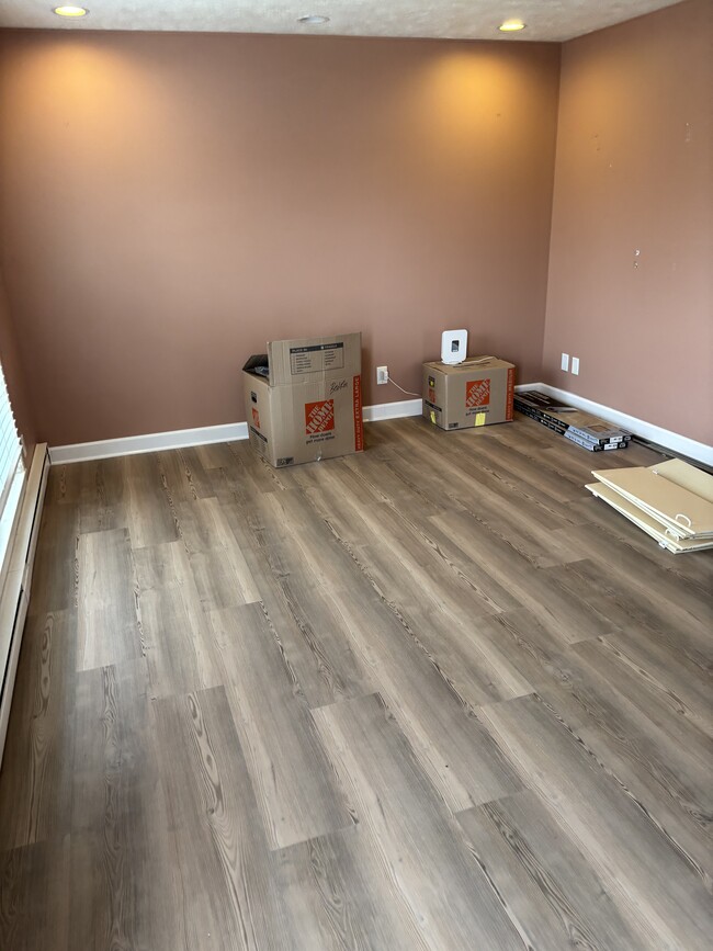 701 Ferndale Ct, Unit 701 Ferndale Court in Indianapolis, IN - Foto de edificio - Building Photo