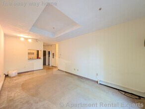 373 Highland Ave in Somerville, MA - Foto de edificio - Building Photo