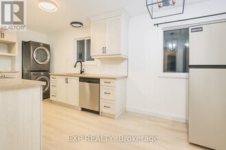 62 Harold Ave in Kitchener, ON - Building Photo - Building Photo