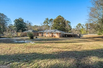 1189 Rock Cut Rd in Forest Park, GA - Building Photo - Building Photo