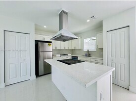 8005 NW 14th Ct in Miami, FL - Building Photo