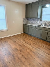 414 W Ball St in Weatherford, TX - Building Photo - Building Photo