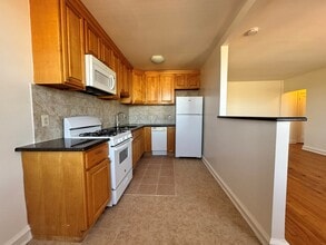 Melrose Court Apartments in Elkins Park, PA - Foto de edificio - Building Photo