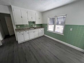 4302 W 30th St in Cleveland, OH - Foto de edificio - Building Photo