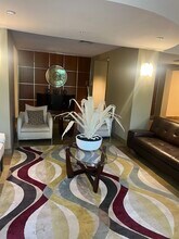 1755 E Hallandale Beach Blvd, Unit 105e in Hallandale Beach, FL - Building Photo - Building Photo