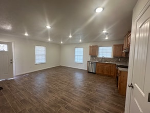 403 E Cedar St in Durant, OK - Building Photo - Building Photo