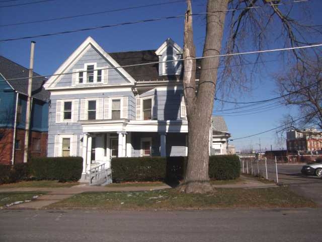 107-119 Genesee St in Lockport, NY - Building Photo