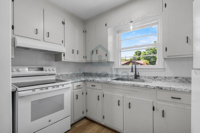 2516 Flamingo Dr in Columbia, SC - Building Photo - Building Photo