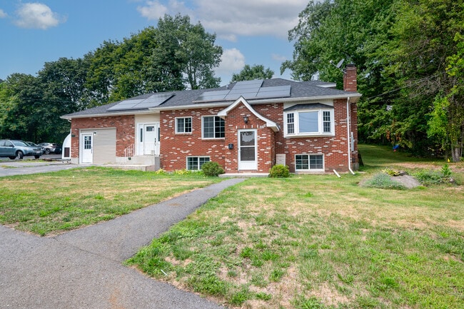 7 Pasadena Pky, Unit 1 in Worcester, MA - Foto de edificio - Building Photo