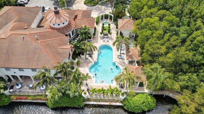 3317 Tuscany Way in Boynton Beach, FL - Building Photo - Building Photo