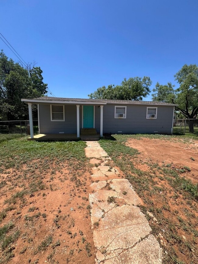property at 405 Thornton St