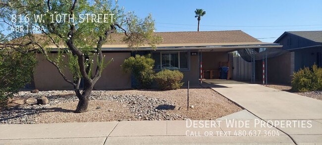 property at 816 W 10th St