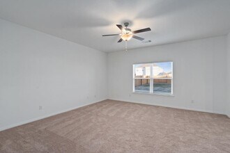 14013 John Aregood Pass in Elgin, TX - Building Photo - Building Photo