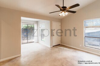 2903 Parker Ln in Austin, TX - Building Photo - Building Photo