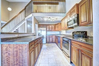 1155 Lakeside Dr in Grand Junction, CO - Building Photo - Building Photo