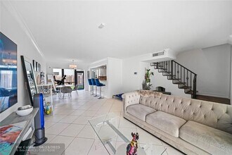 8745 SW 137th Ave in Miami, FL - Building Photo - Building Photo