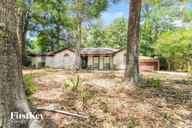 2618 N Woodloch St in Conroe, TX - Building Photo - Building Photo