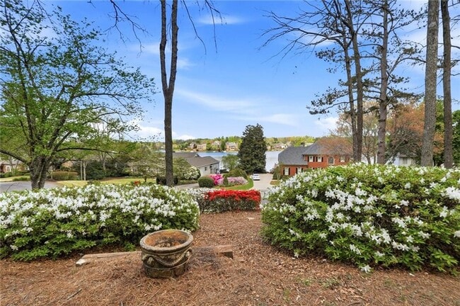 220 Clipper Bay Dr in Alpharetta, GA - Building Photo - Building Photo