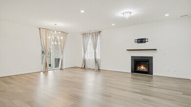 33107 Evergreen Ave SE in Black Diamond, WA - Building Photo - Building Photo