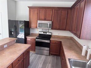 1073 Berkeley Dr in Kissimmee, FL - Building Photo - Building Photo