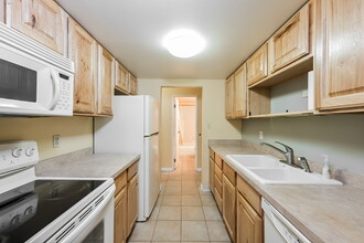 7770 W 38th Ave in Wheat Ridge, CO - Building Photo - Building Photo