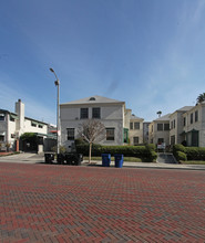 1400-1410 L Ron Hubbard Way in Los Angeles, CA - Building Photo - Building Photo