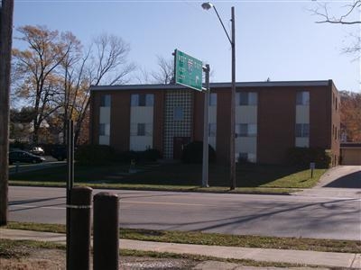 27850 Euclid Ave in Euclid, OH - Building Photo