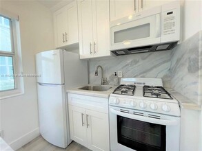 1616 Michigan Ave in Miami Beach, FL - Building Photo - Building Photo