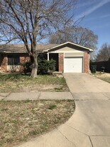 9208 E Bedell St in Wichita, KS - Building Photo
