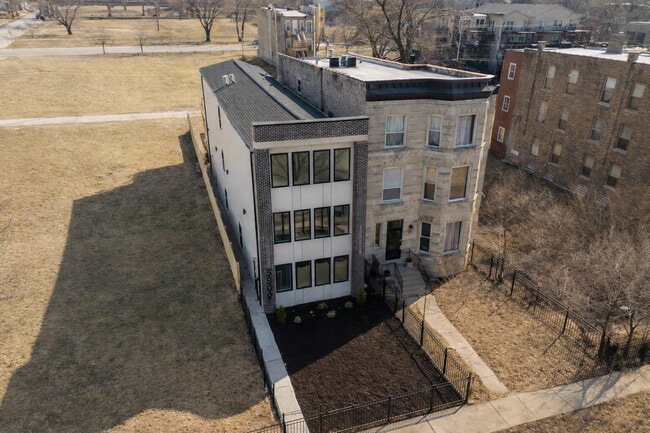5809 S Indiana Ave in Chicago, IL - Building Photo - Building Photo