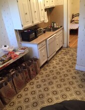 11 Alton Pl, Unit Alton Pl in Brookline, MA - Foto de edificio - Building Photo
