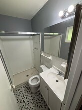 7460 Blanding Dr in Ferguson, MO - Building Photo - Building Photo