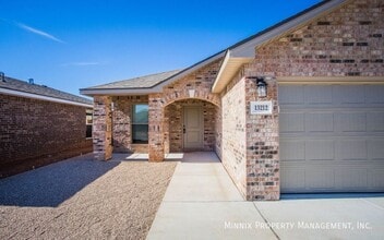 13212 Ave. S in Lubbock, TX - Foto de edificio - Building Photo
