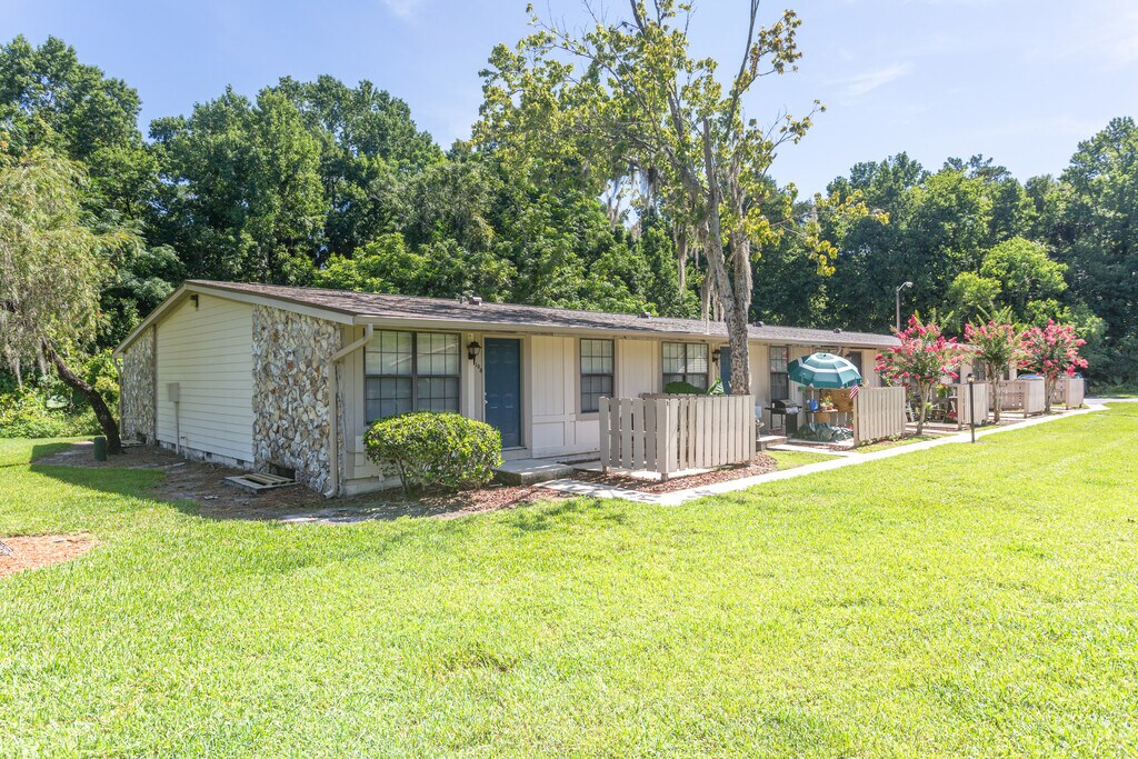 Mosswood Apartments in Winter Springs, FL