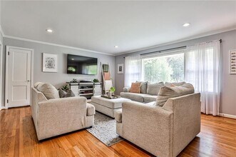 1422 Lively Ridge Rd NE in Atlanta, GA - Foto de edificio - Building Photo