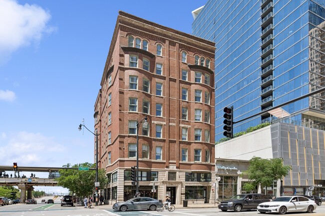 property at 30 E Roosevelt Rd