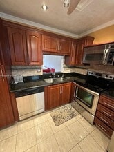 232 NE 12th Ave in Hallandale Beach, FL - Building Photo - Building Photo