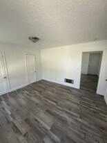420 Water St in Center Point, IA - Building Photo
