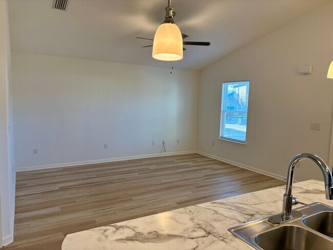 6102 Edith Stephens Dr in Panama City, FL - Building Photo - Building Photo