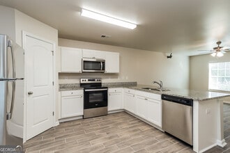 135 Sonoma Wood Trl in Covington, GA - Building Photo - Building Photo